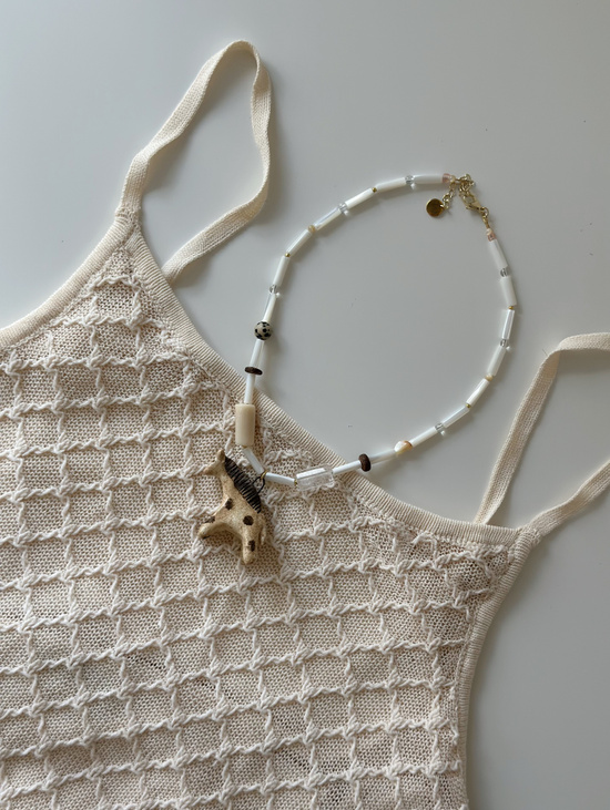 Колье «Жираф» с подвеской из керамики