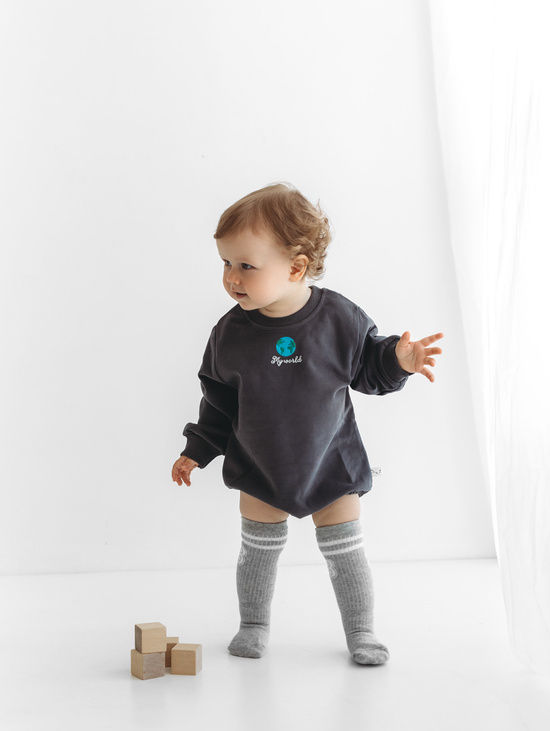 Боди "My world" оверсайз для малыша Kristoms, гольфы в подарок