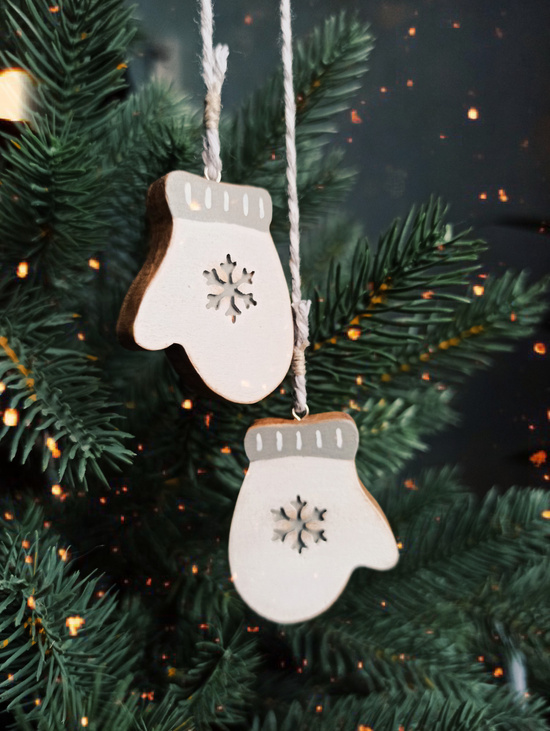 Елочная игрушка "Варежки"