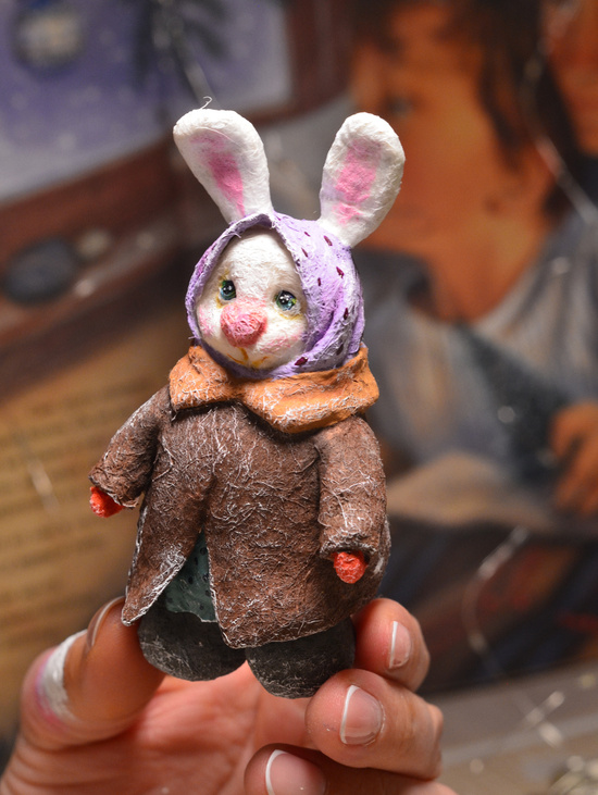 Ёлочная игрушка "Ватный зайка"