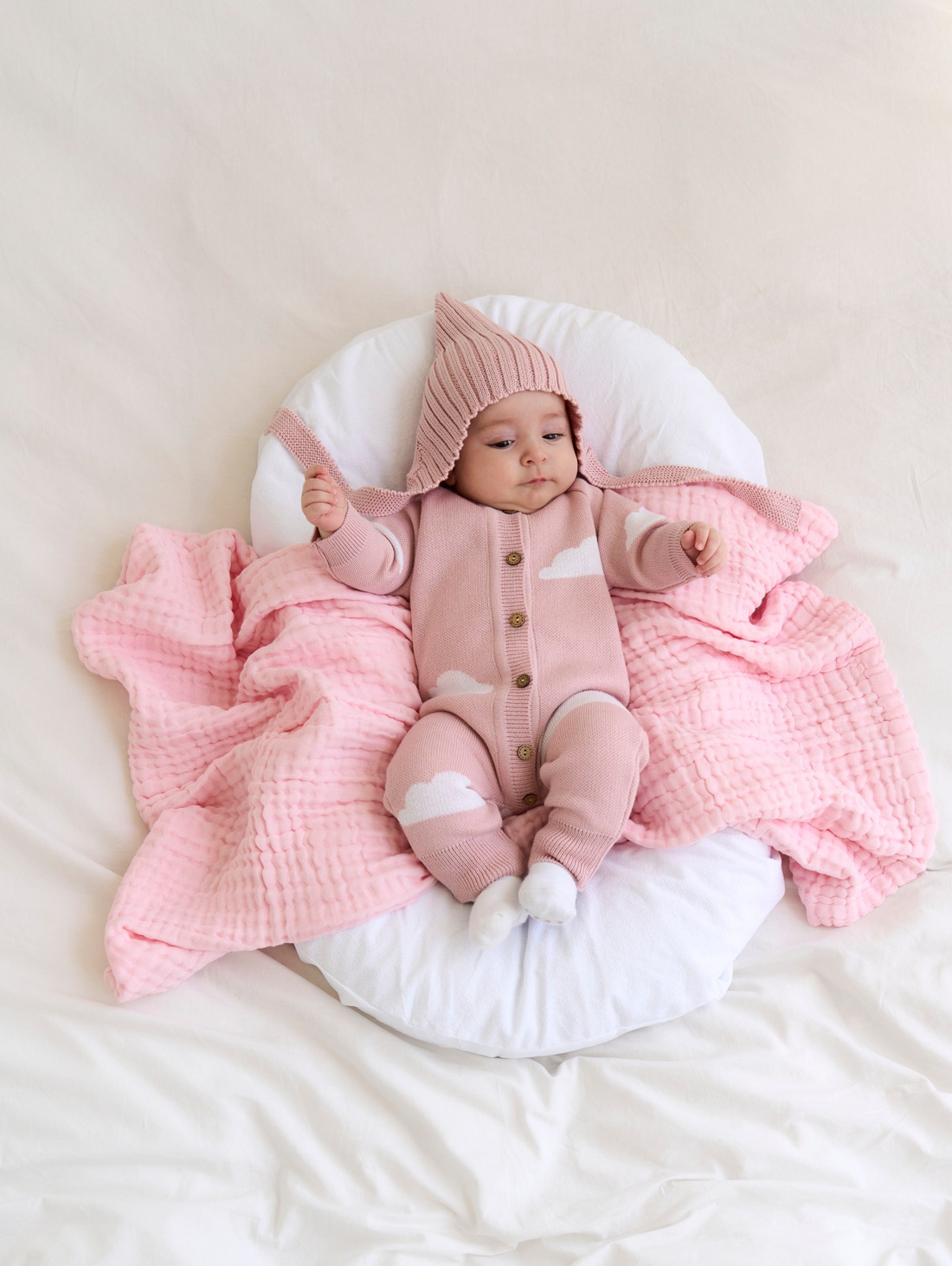 Комбинезон "Облака" с чепчиком, розовый - фотография товара