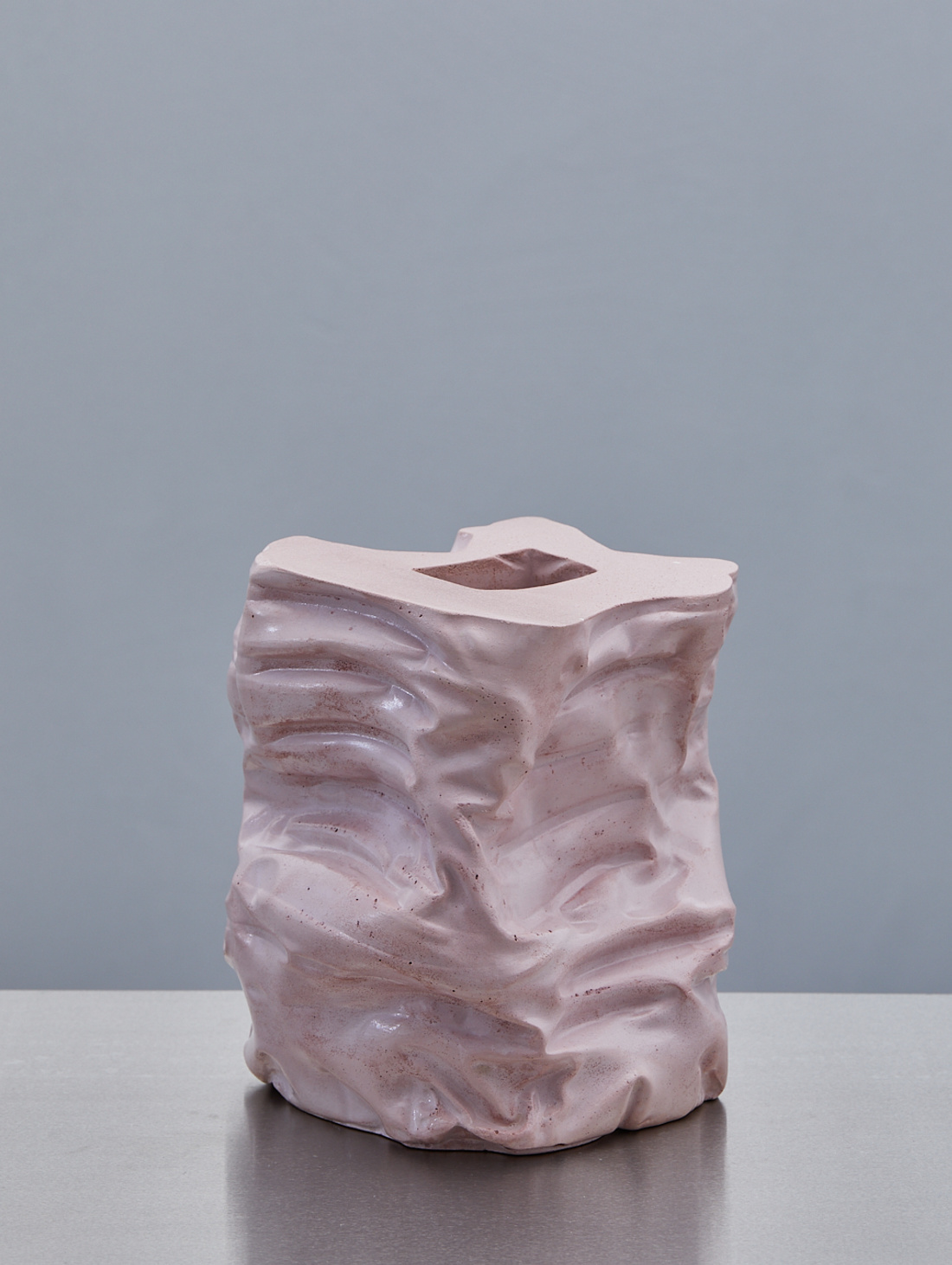 Ваза "Wavy Vase" Розовый - фотография товара