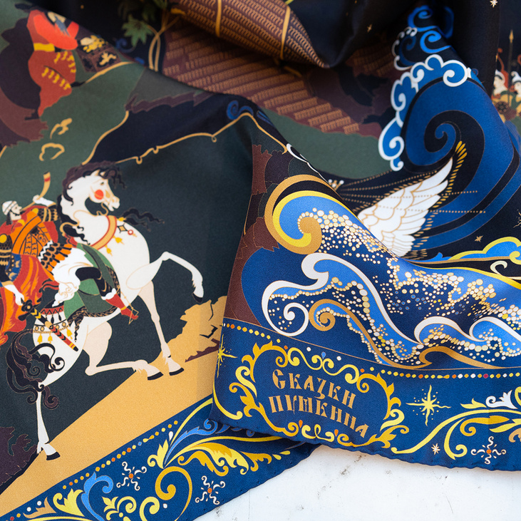Шелковый платок «Сказки Пушкина». Черный. 65х65