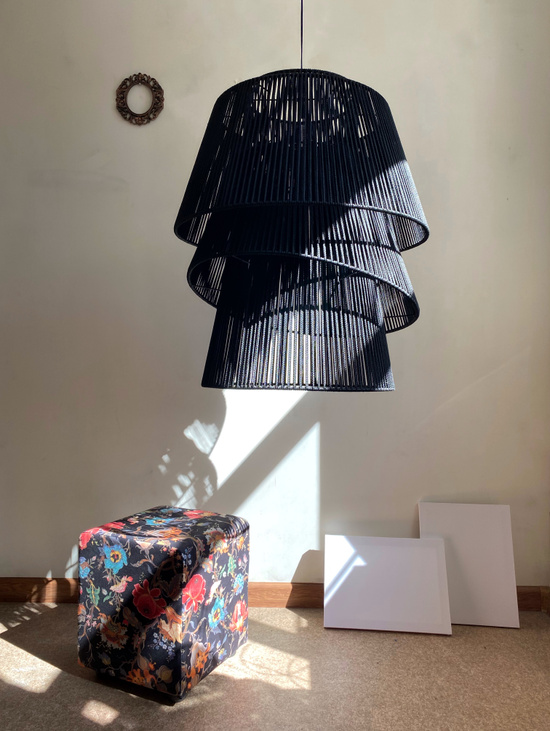 Светильник плетеный чёрный