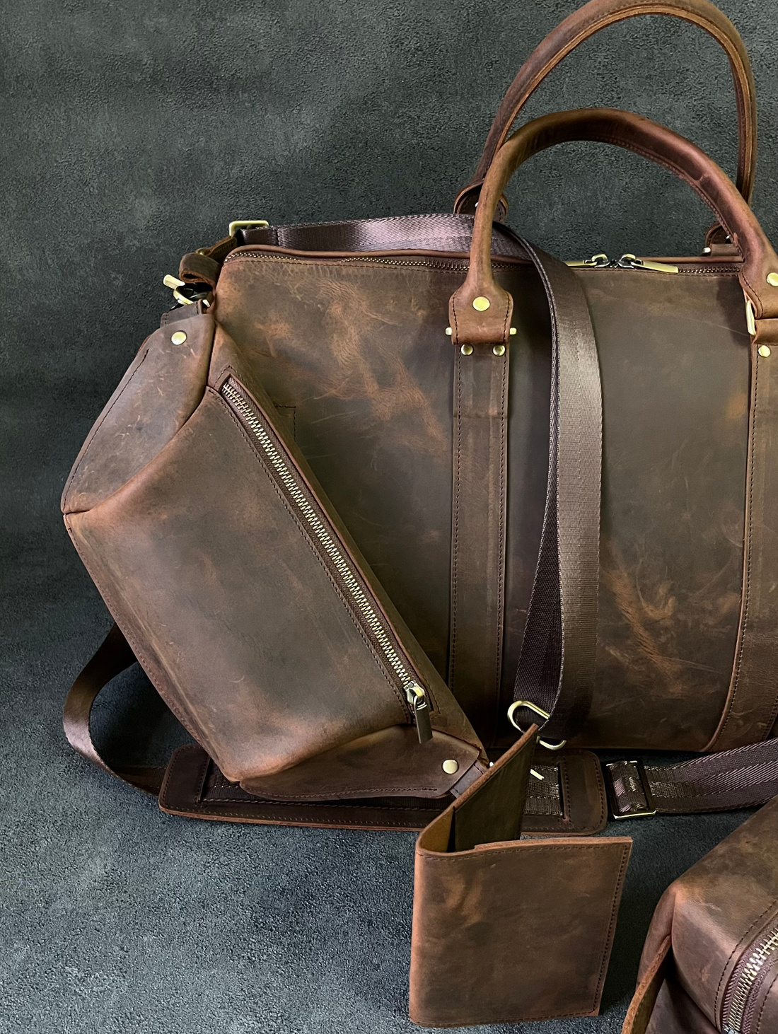 Дорожная сумка из кожи - фотография товара