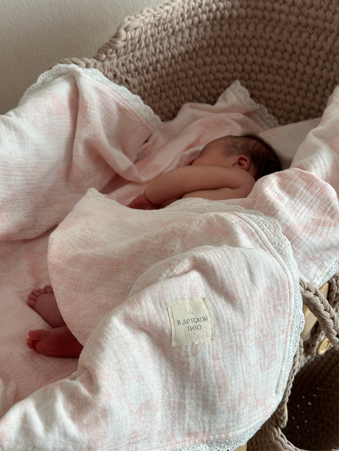 Муслиновый плед с шитьем - фотография товара