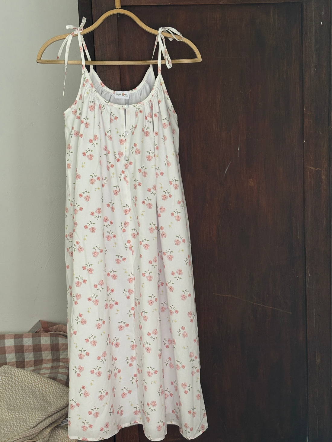 Платье-сорочка "Нежность" в длине миди - фотография товара