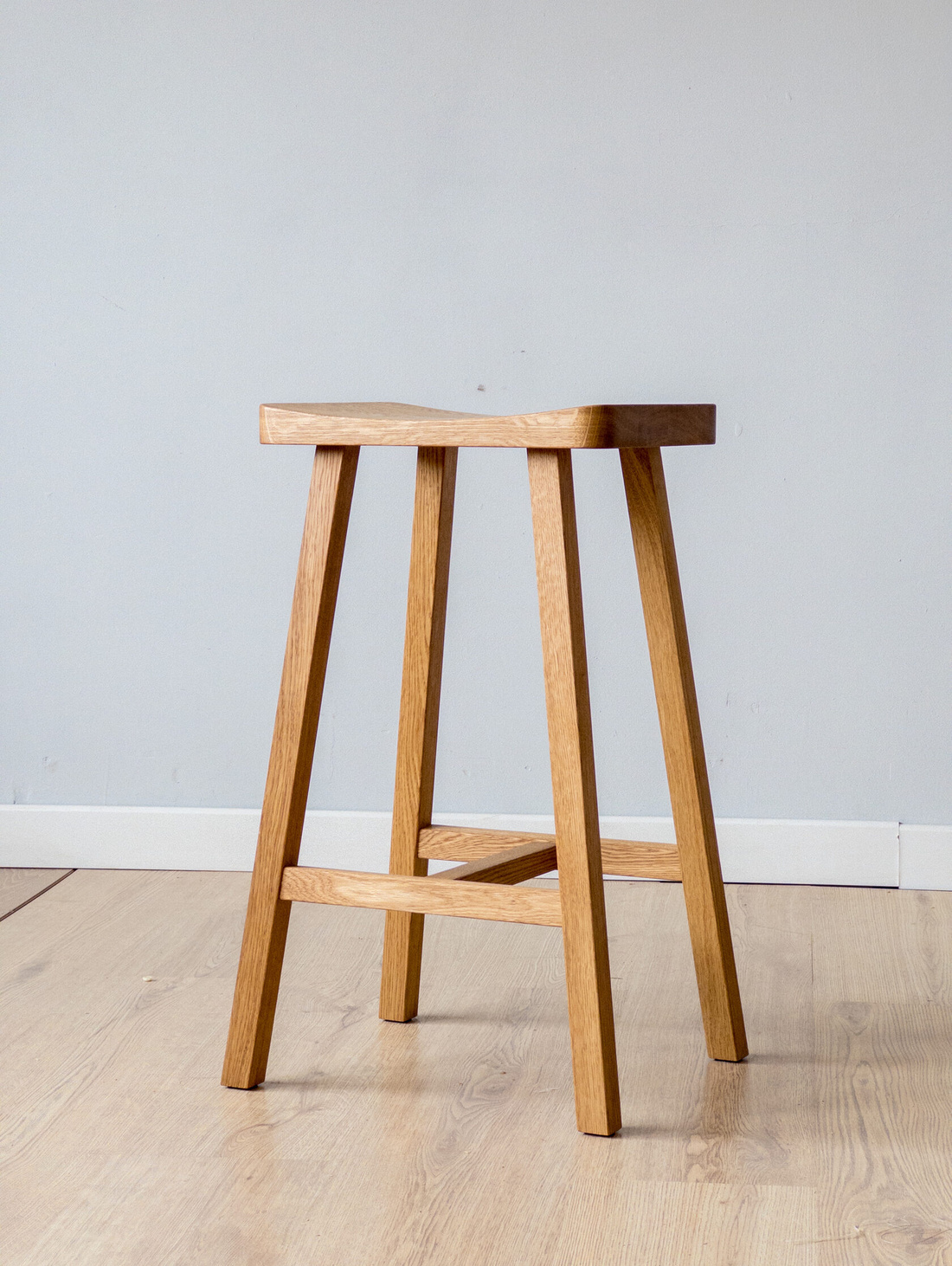 Полубарный табурет "Цукуба" - фотография товара