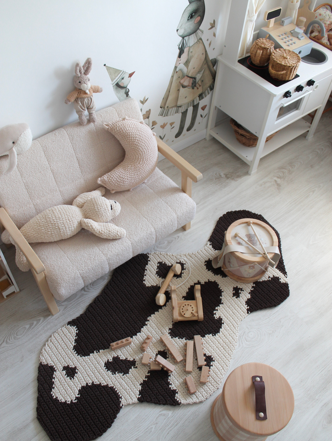 Вязаный ковёр "Cow print" - фотография товара