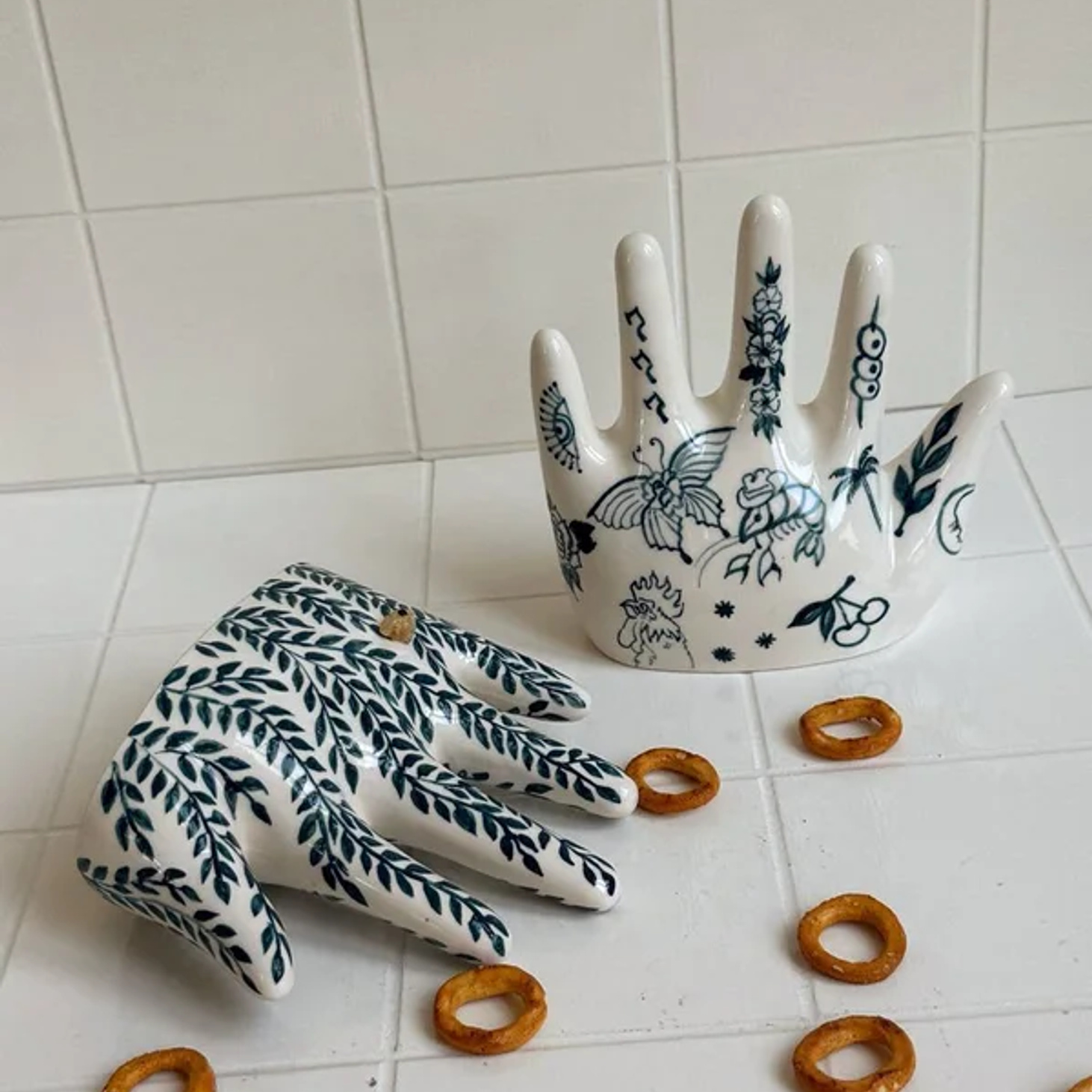 Фарфоровая ладонь для украшений - фотография товара