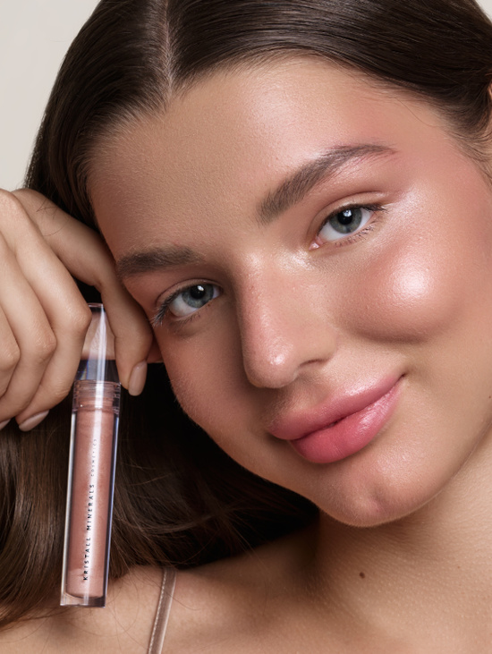 Кремовый хайлайтер Liquid Glow  02 BABY SHINE