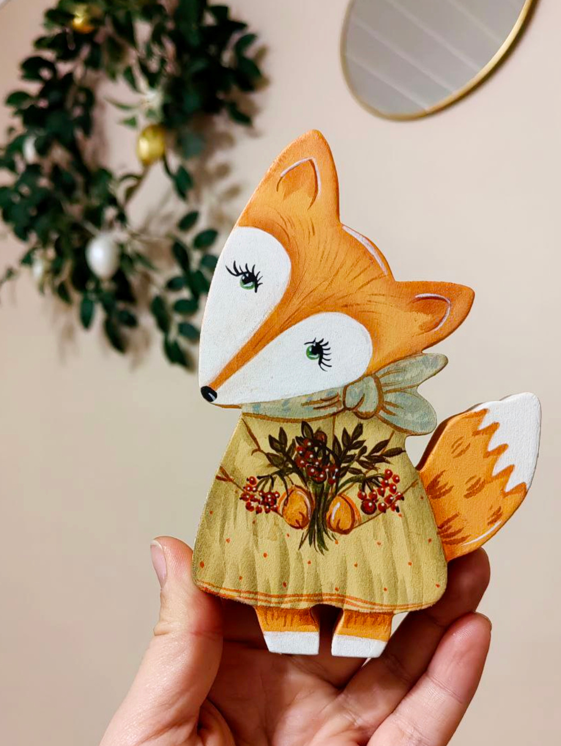 Лиса с рябиной - фотография товара