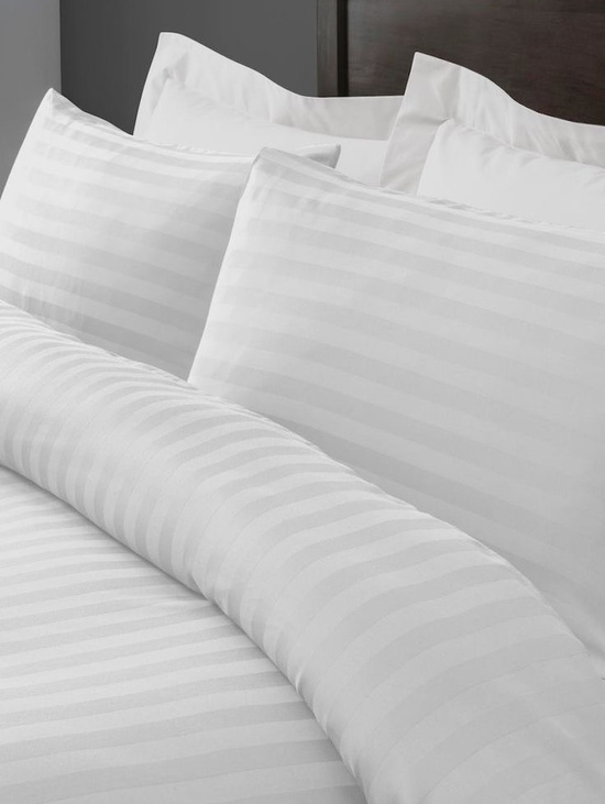 Комплект постельного белья из коллекции «Hotel Service7*»