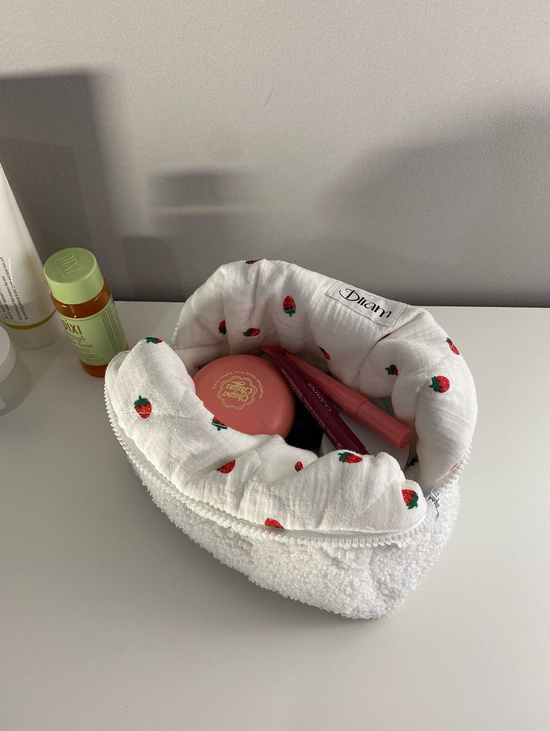 Косметичка белый барашек
