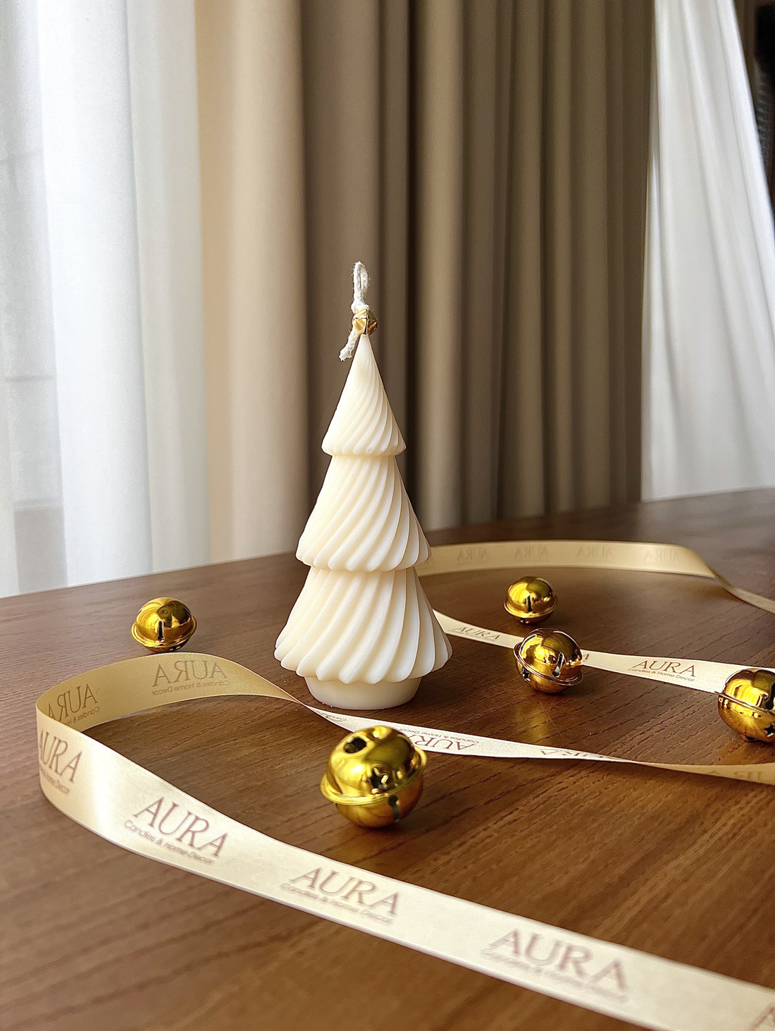 Свеча в виде большой Елочки - фотография товара