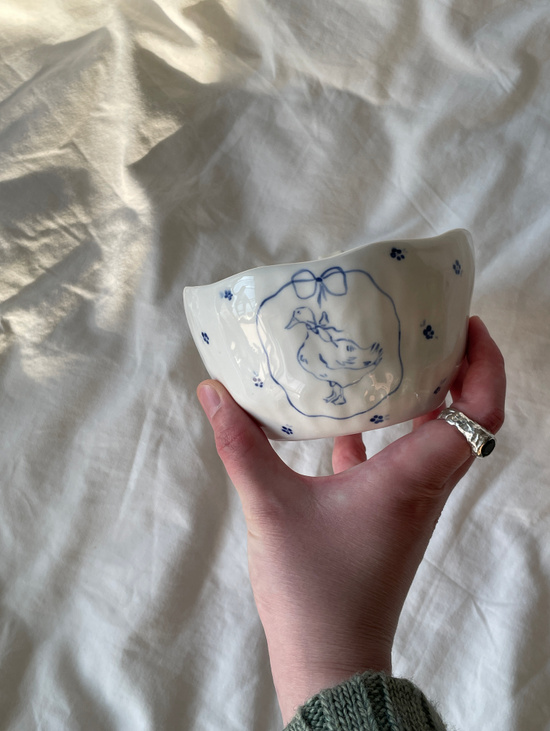 Керамическая кружка ручной работы «Гуси»