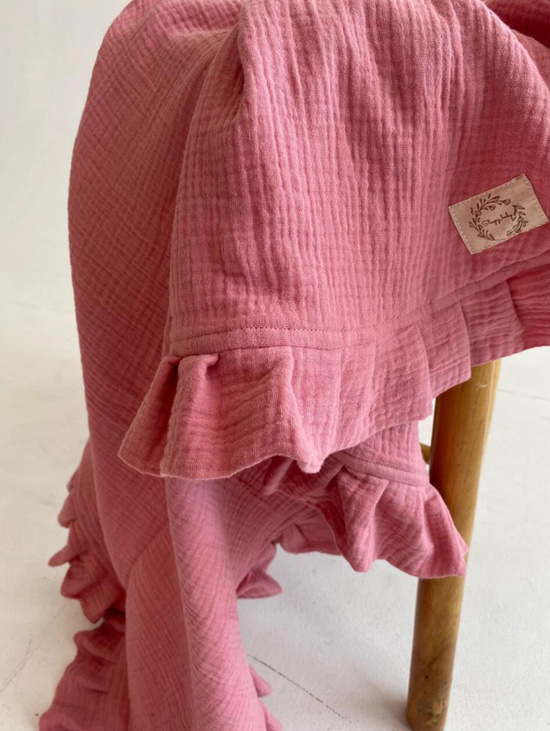 Муслиновый плед с рюшей "Ягодный"