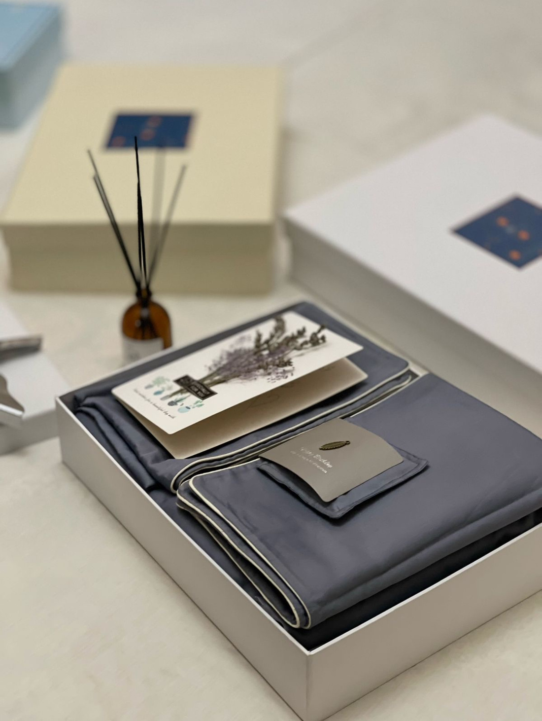 Комплект постельного белья из коллекции "James Bond” - фотография товара