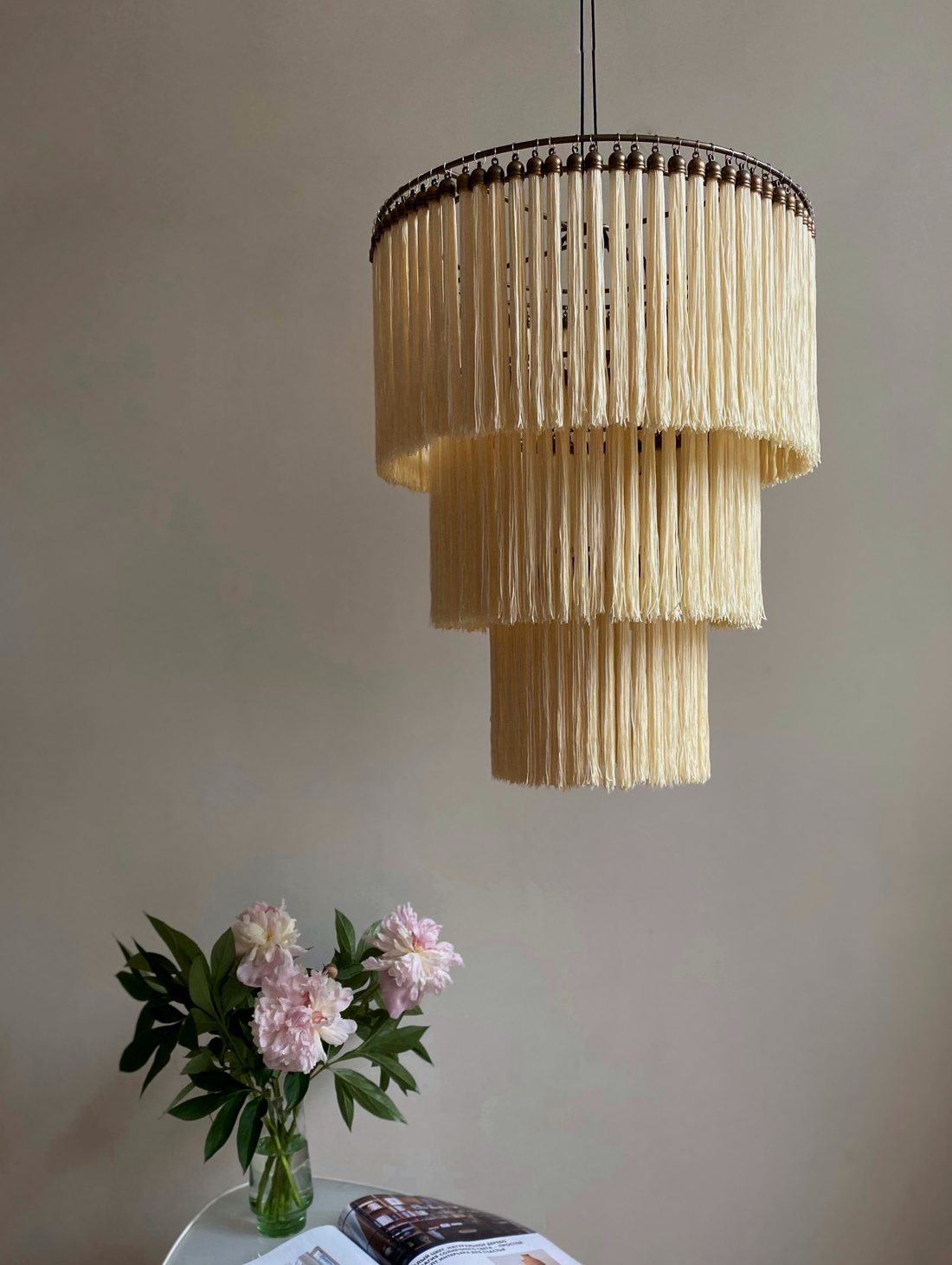 Люстра с кистями - фотография товара