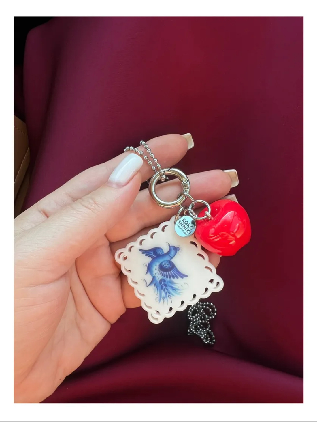 Колье «Заколдованное яблоко красное» - фотография товара