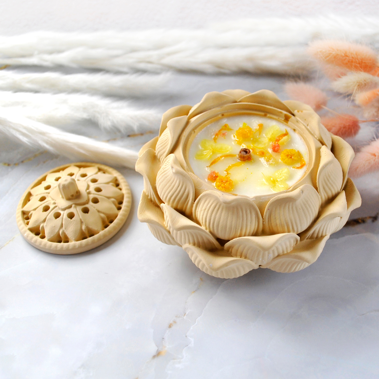 Свеча ароматическая "Лотос с крышкой" - фотография товара