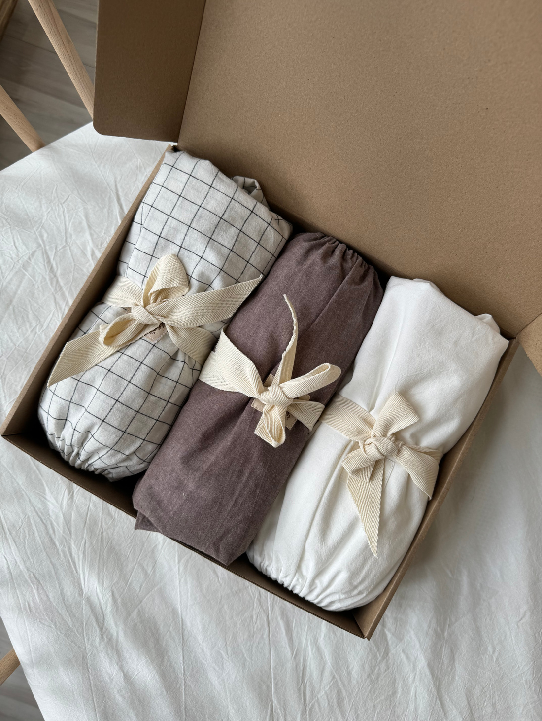 Комплект простыней на резинке "Черничные ночи" (3 шт) - фотография товара