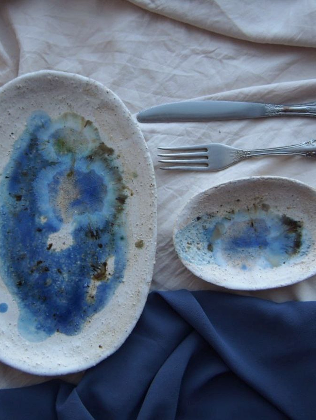 Овальная тарелка из шамота - фотография товара