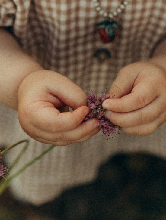 Колье «Клубничка» с керамической подвеской