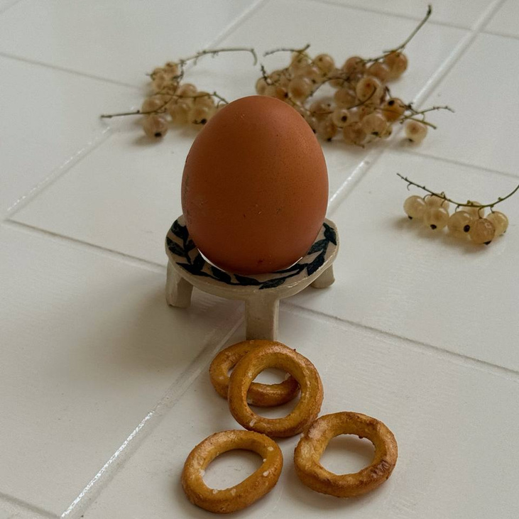 Табуреточка для яйца