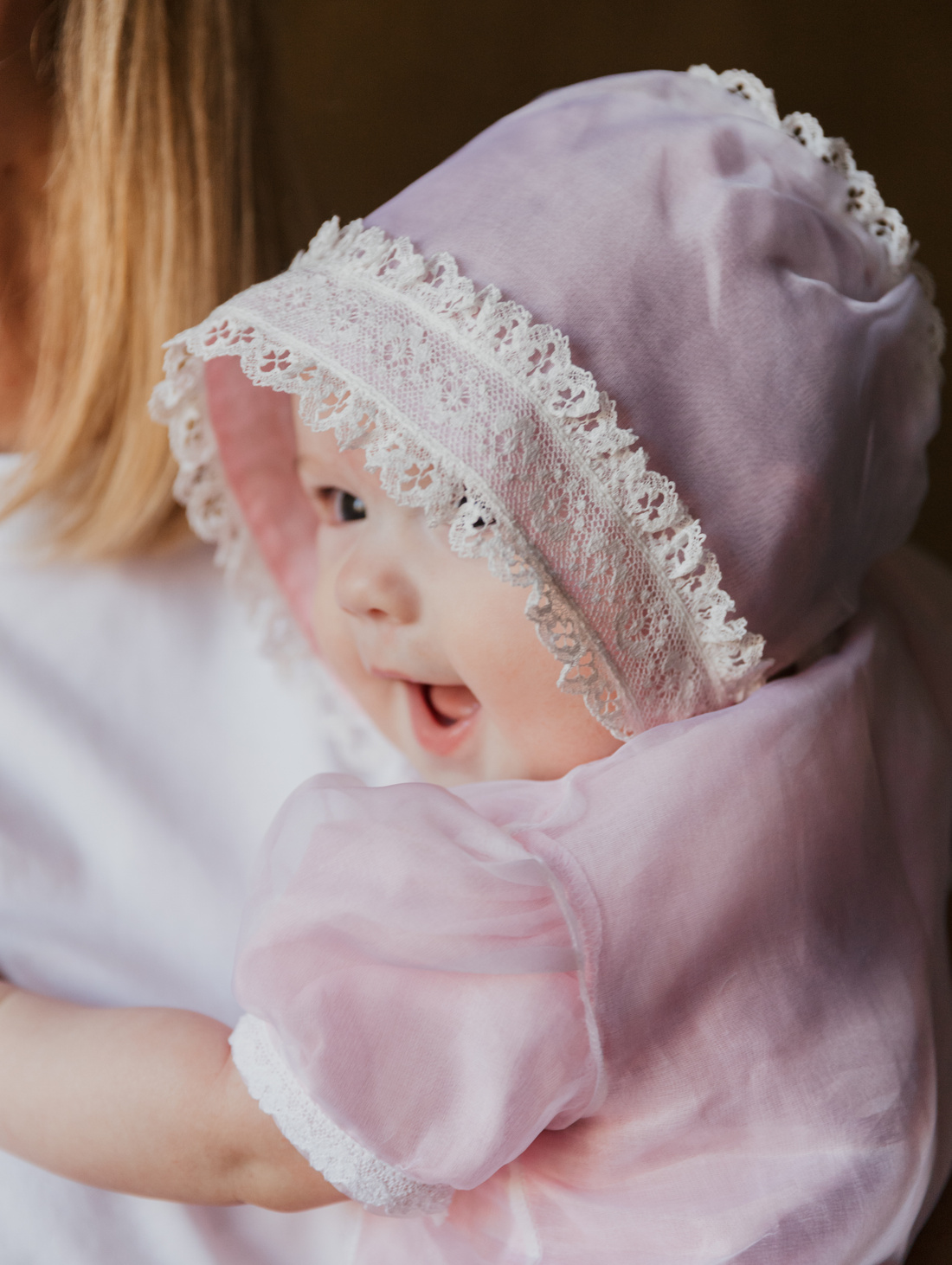 Чепчик розовый из органзы и хлопка - фотография товара