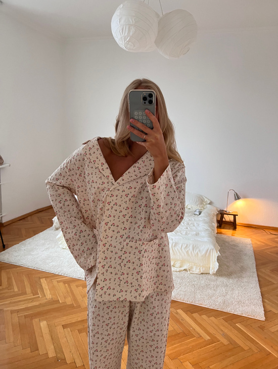 Хлопковая пижама в цветочек