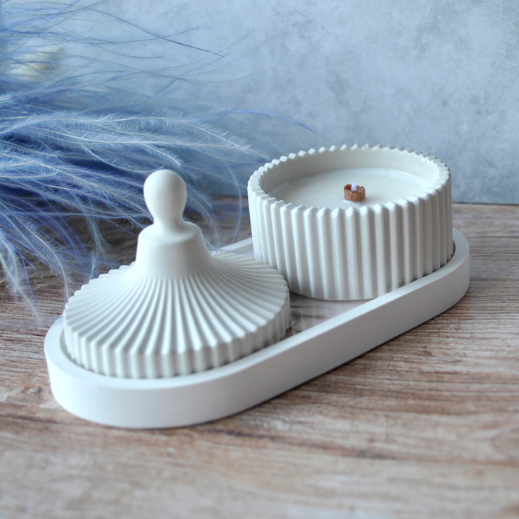 Свеча ароматическая "Белый пион и шкатулка"