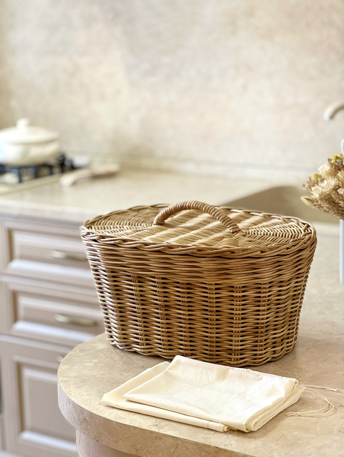 Плетёная хлебница с крышкой - фотография товара