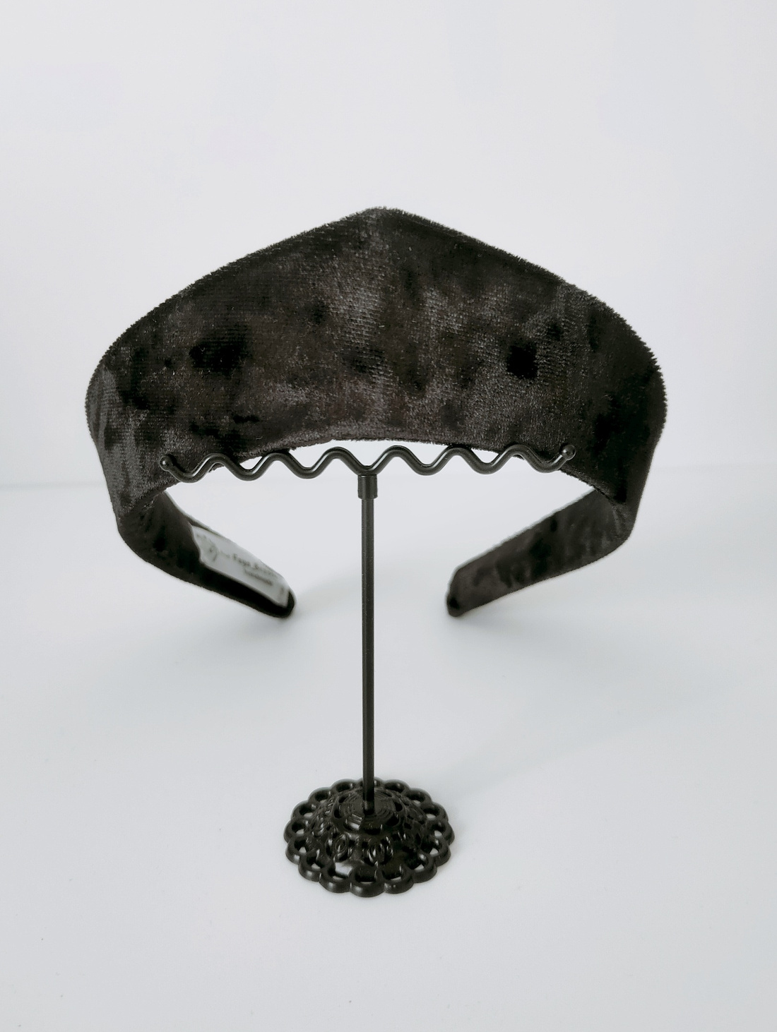 Ободок-кокошник "Бархат мраморный черный" - фотография товара