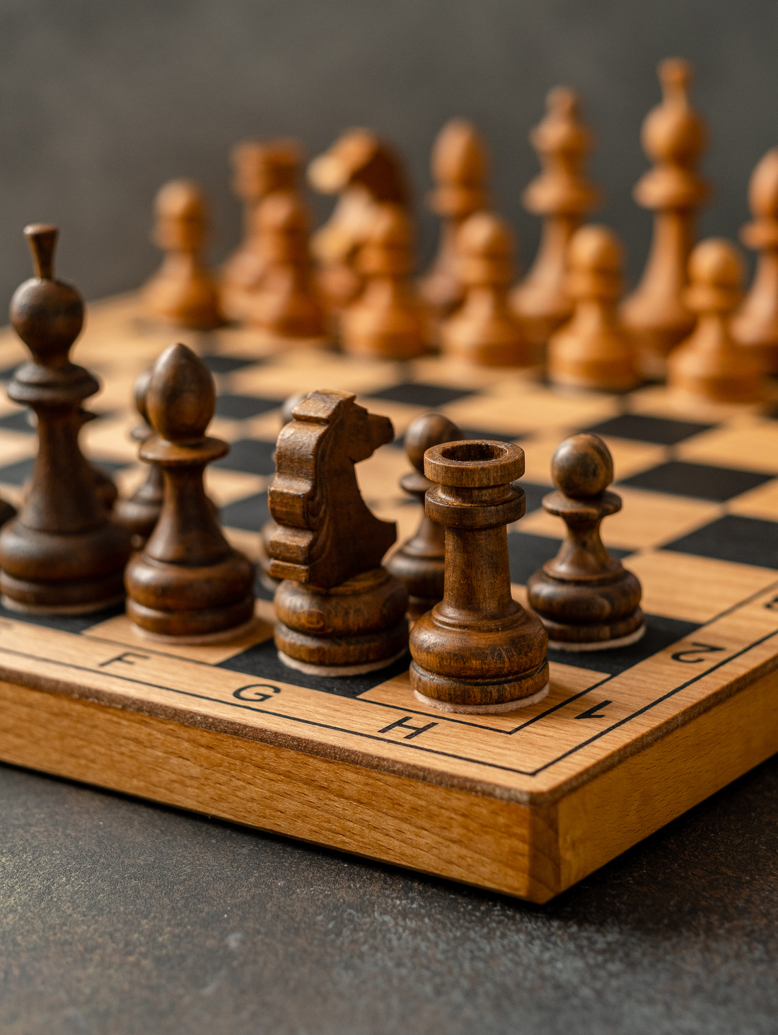 Деревянные шахматы - фотография товара