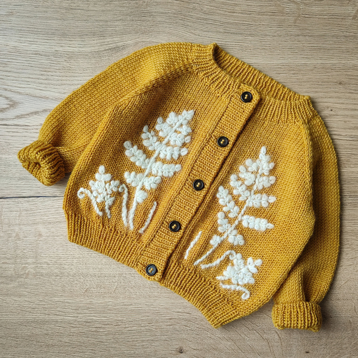 Детский кардиган с вышивкой