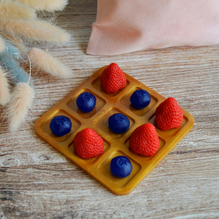 Крестики нолики "Клубника, голубика"