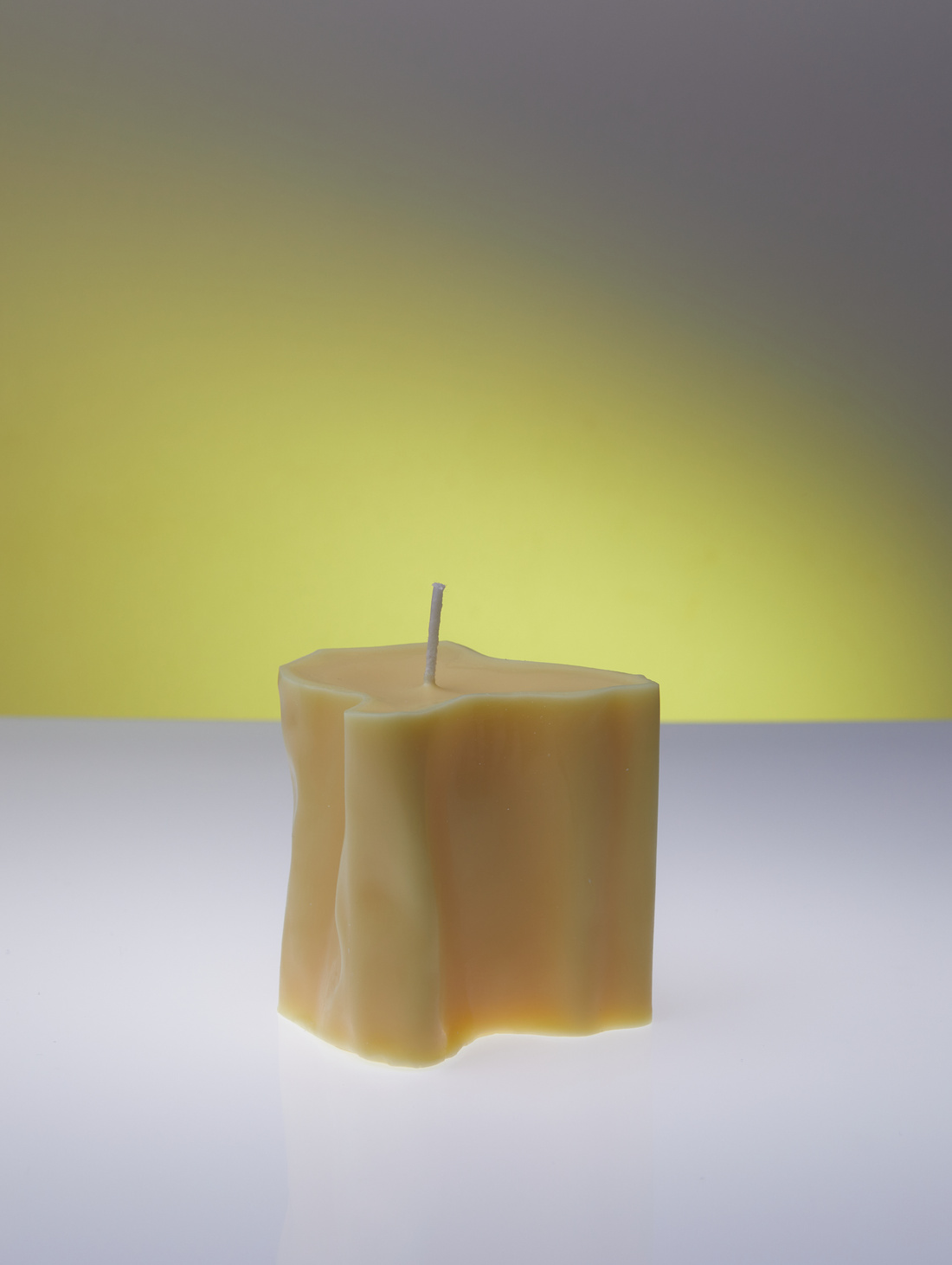 Аромасвеча "Wax Itself" Жёлтый / Пало-Санто - фотография товара