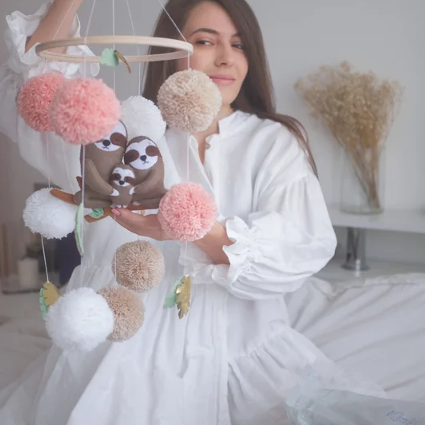 Мобиль в кроватку "Семейство" - фотография товара