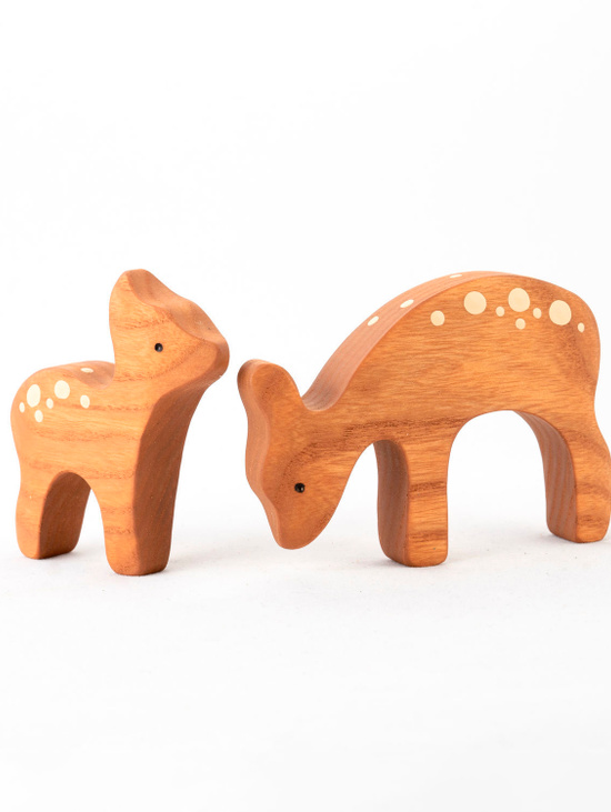 Набор деревянных игрушек "Олениха с олененком"